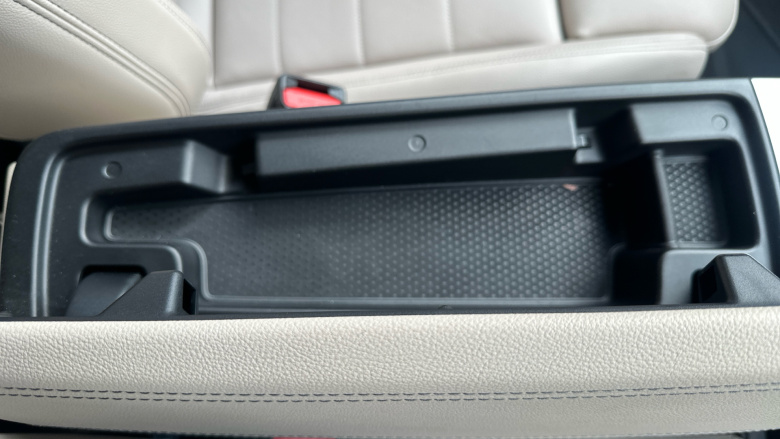 BMW 2 Series 220i MHT Luxury 5dr DCT [Tech Plus Pack] Petrol Hatchback